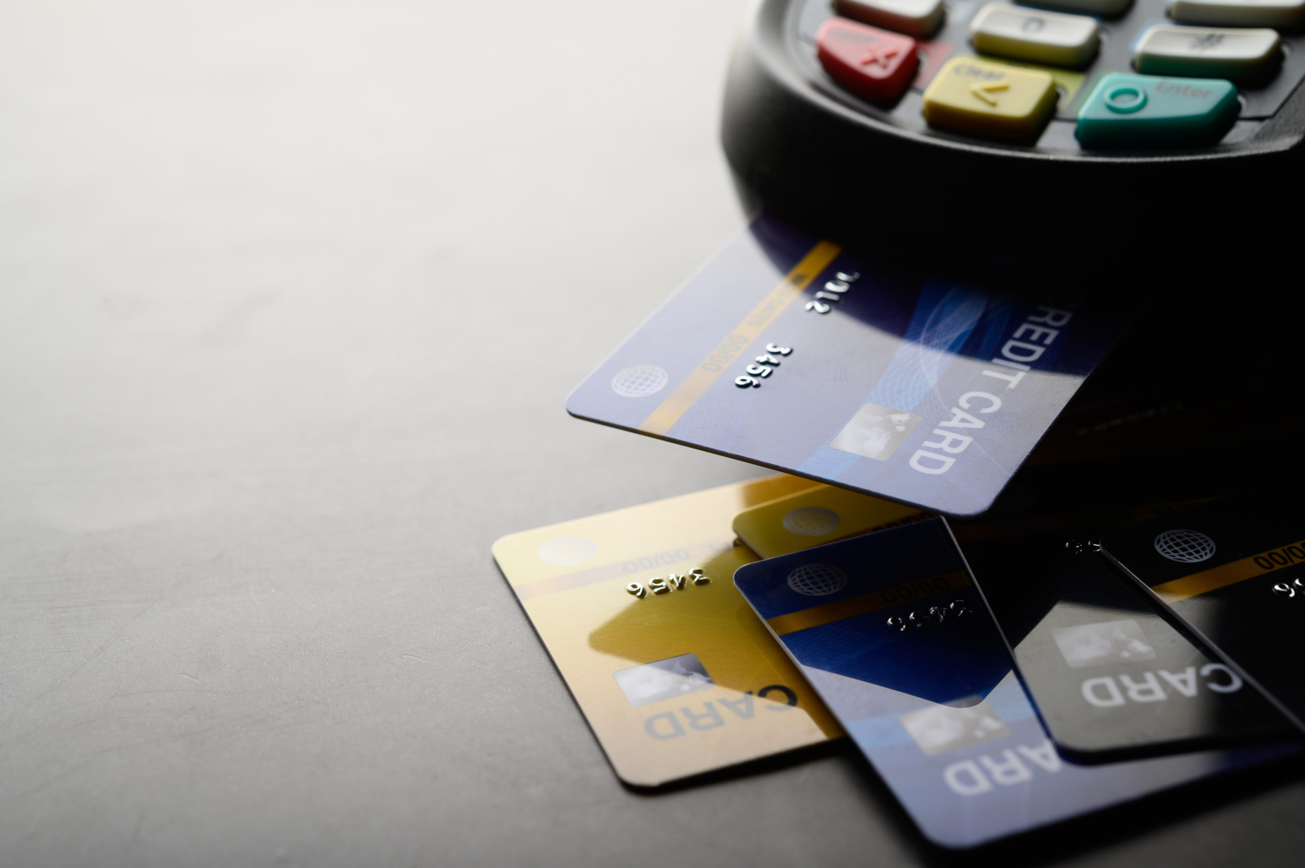 Monaliza Krepe - 🟤RMC ( reserva de margem consignável) é um cartão de  crédito consignado, muitos consumidores adquirem o cartão RMC, acreditando  estar contratando um empréstimo consignado, pois os bancos não explicam